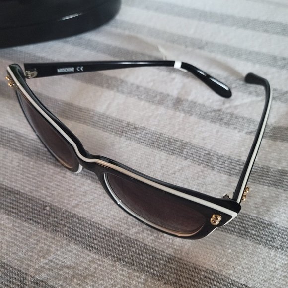 Moschino Sunglasses - Picture 13 of 13